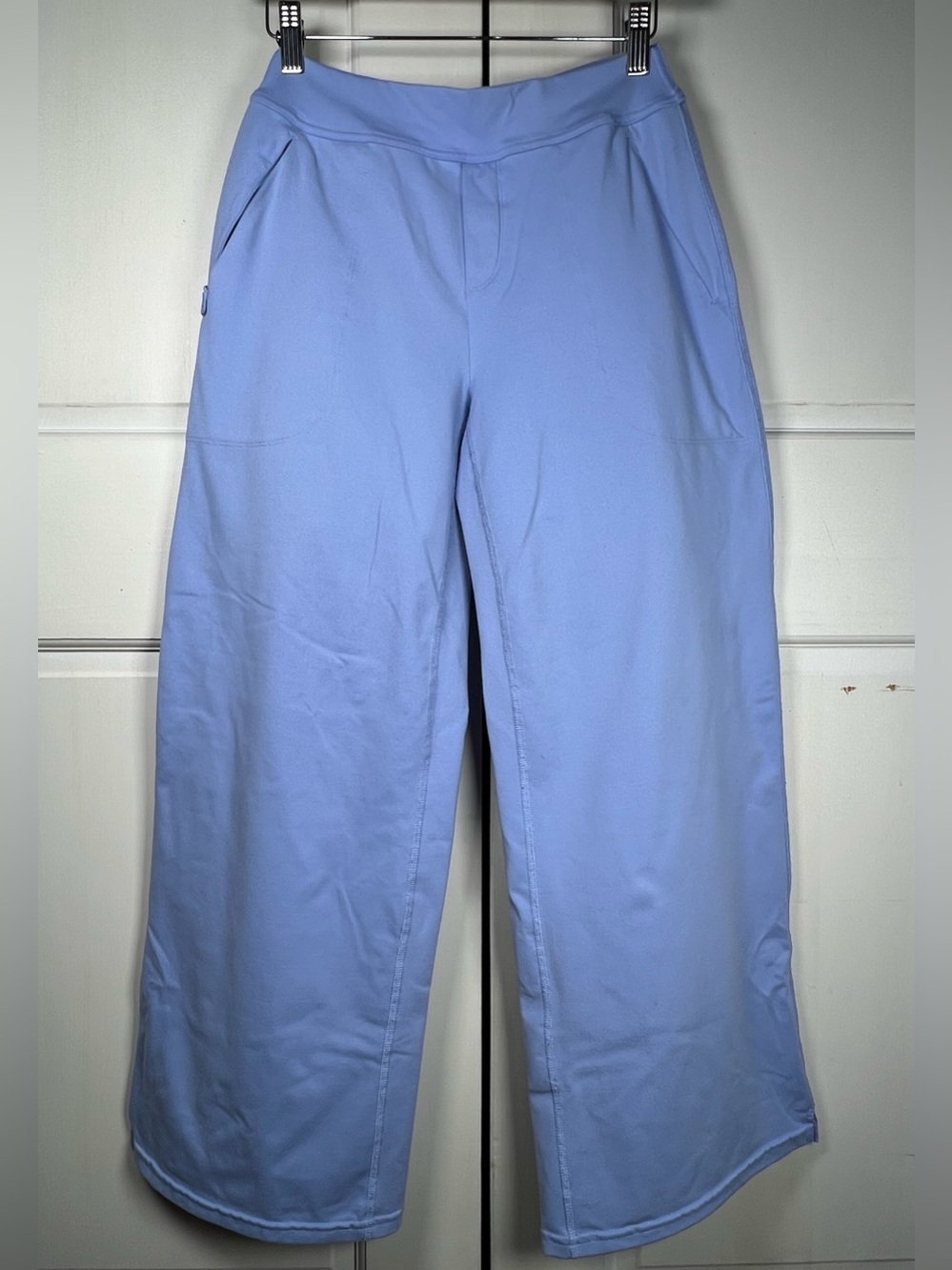 Offline By Aerie Women’s The Hugger Trouser Color Ocean Sky Size Small Short